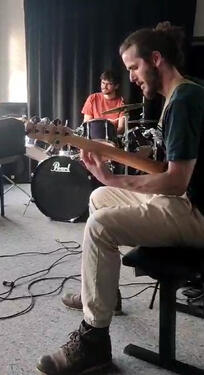 Niels drum n Romain bass